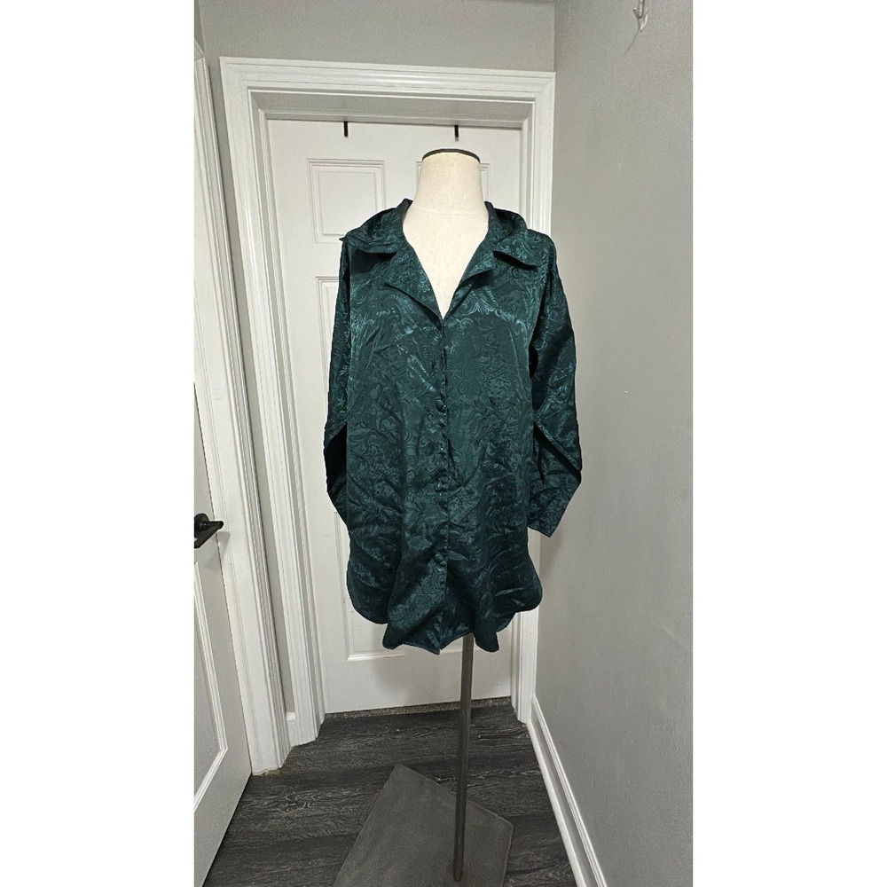 Victoria's Secret Emerald Green Paisley‎ Satin Pajama Top Button Front Vintage